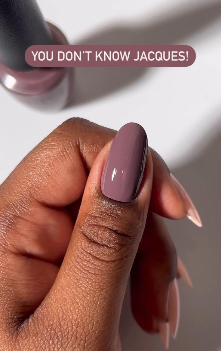 Soft Mauve Nails