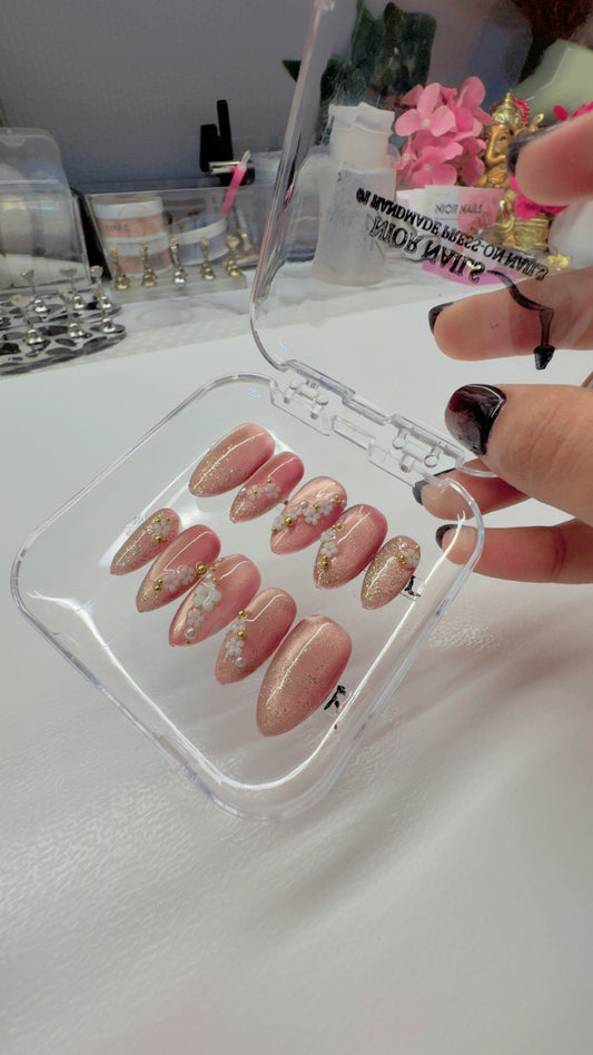 Flower  Glitter Mauve Cateye  Nails