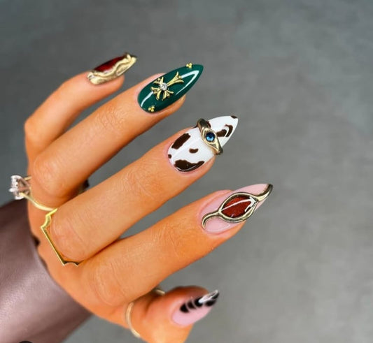 Trendy Queen Nails