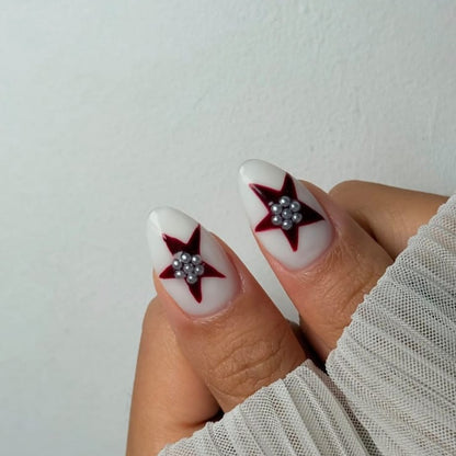 Trendy Star Nails