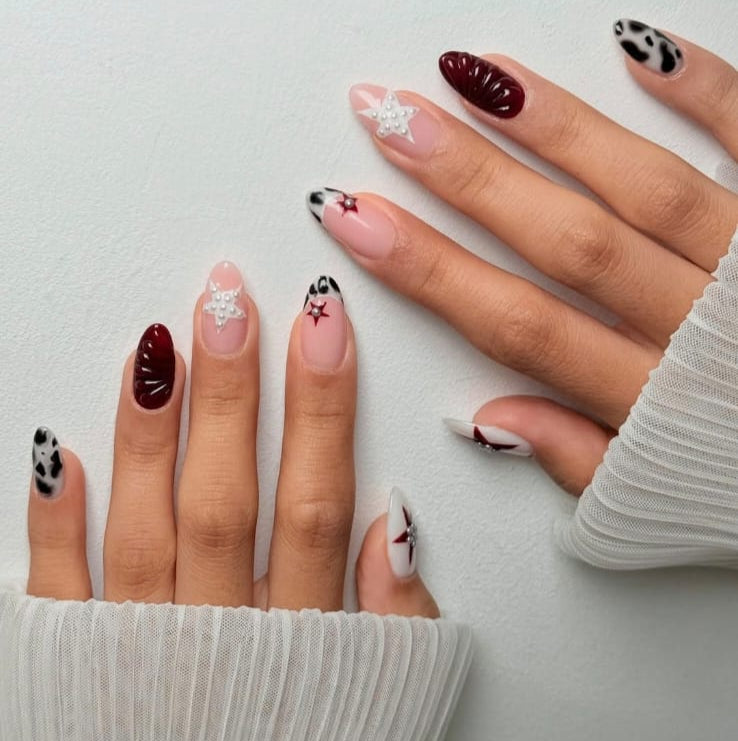 Trendy Star Nails