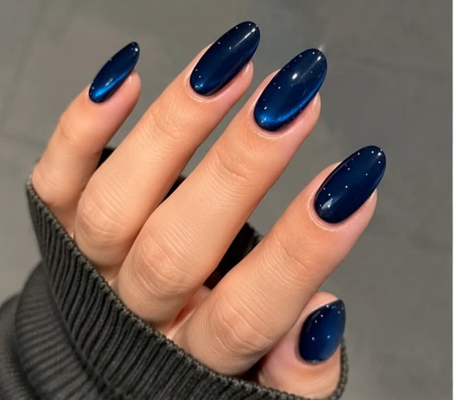 Glitter Blue Cateye Nails