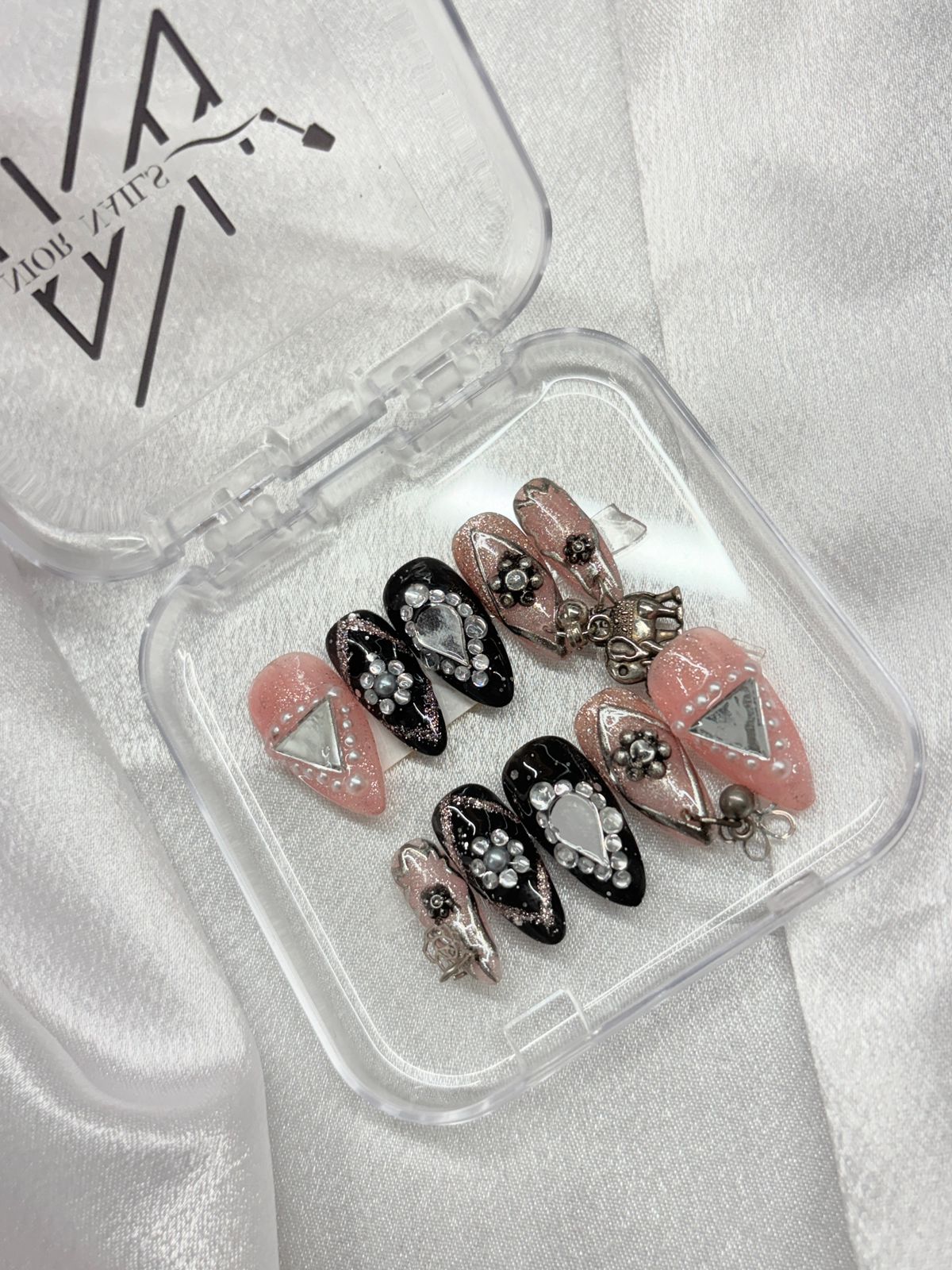 Navratri Special Nails