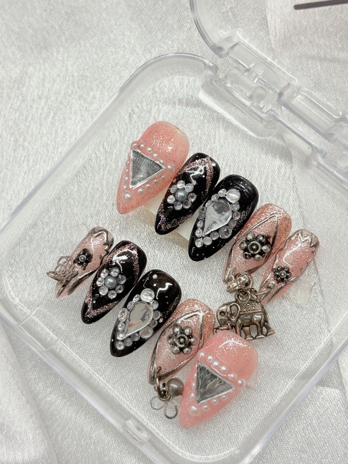 Navratri Special Nails