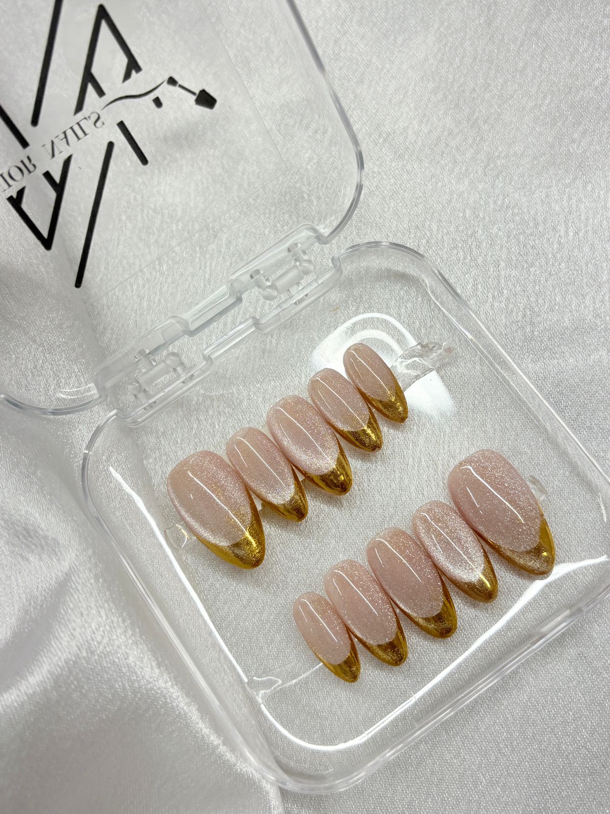 Nude Glitter Cateye Golden French  Nails