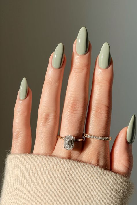 English Green Nails