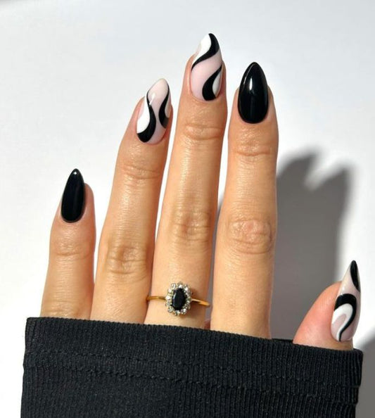 Black&White Swirly Nails
