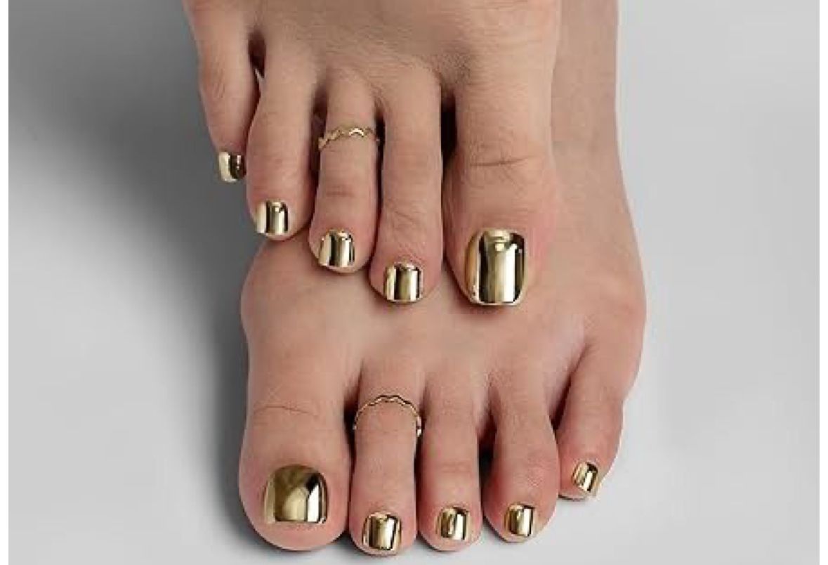 Golden Chromatic Toe Nails Nior Nails